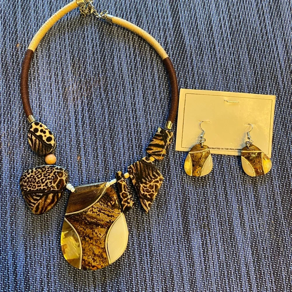 Animal print necklace necklace - Picture 3 of 3